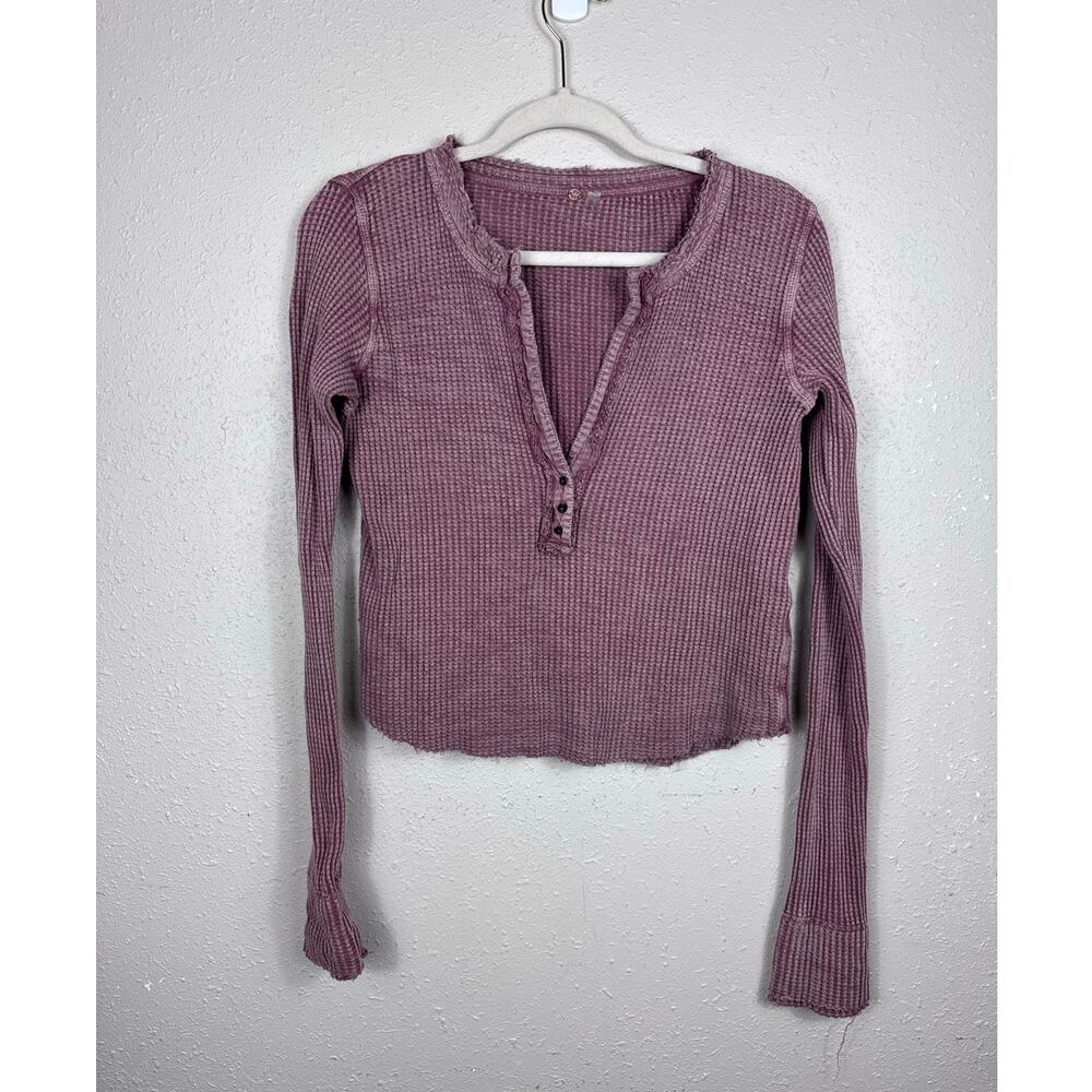 FP One (Free People) Mauve Waffle Top with white acid wash size Large